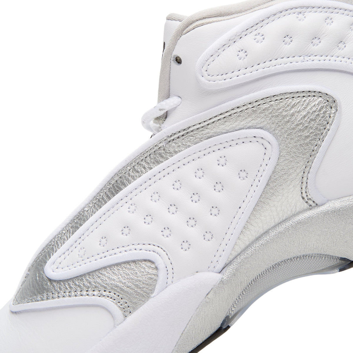 Air Jordan OG (White/Metallic Silver-Black)